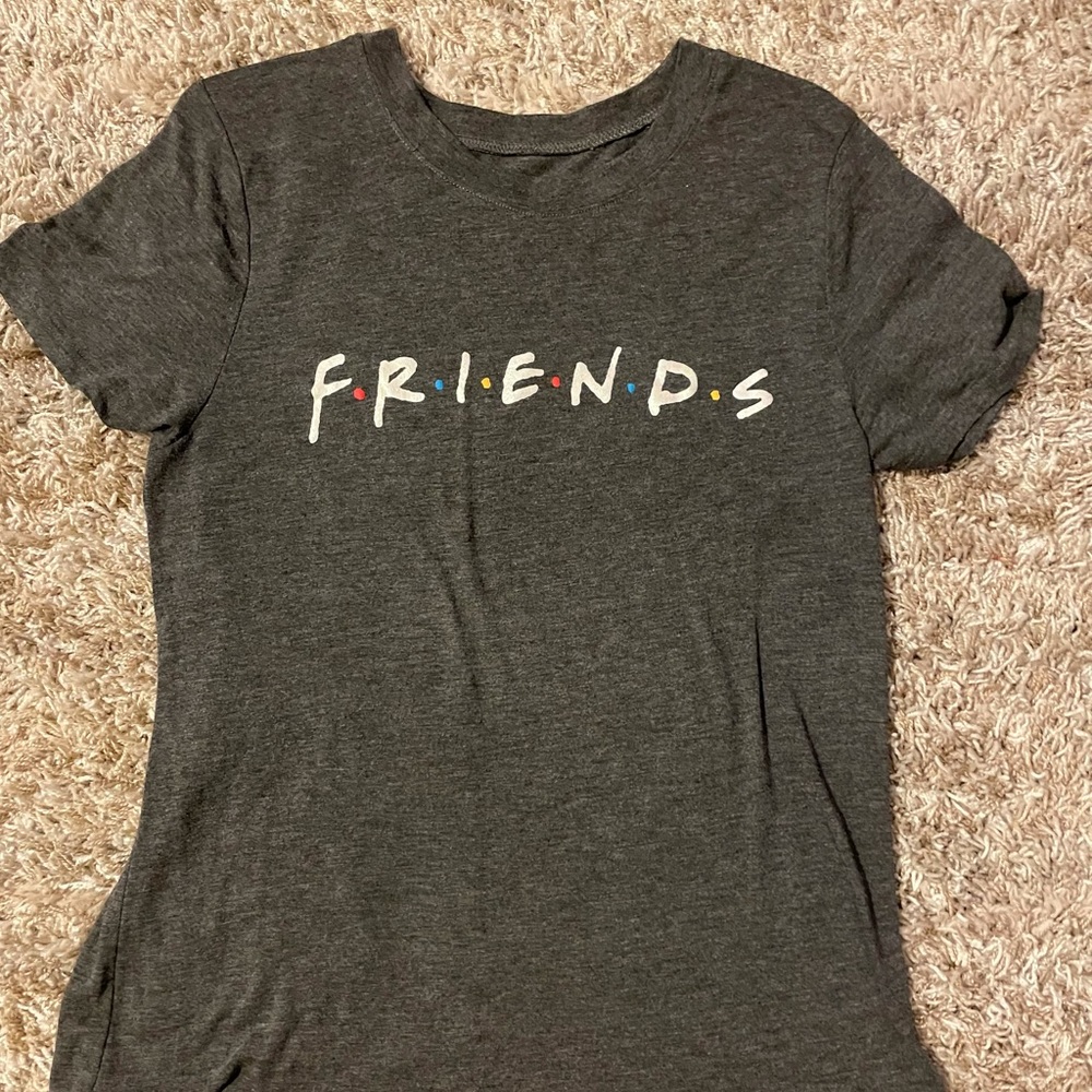 FRIENDS graphic tee